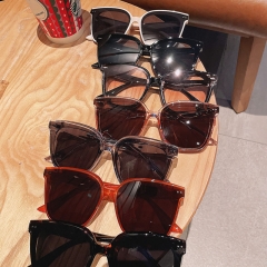 Wholesale Fashion Retro Sunglasses Vendors