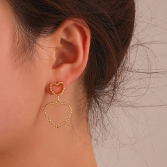 Exaggerated Love Earrings Vintage Minimalist Geometric Metal Hollow Heart Earrings Distributor