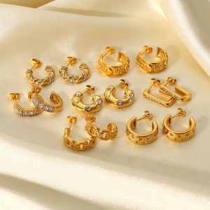 Fashion 18k Gold And Diamond C-shaped Earrings