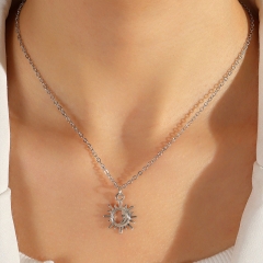 Fashion Sun Pendant Collarbone Light Luxury Necklace Manufacturer