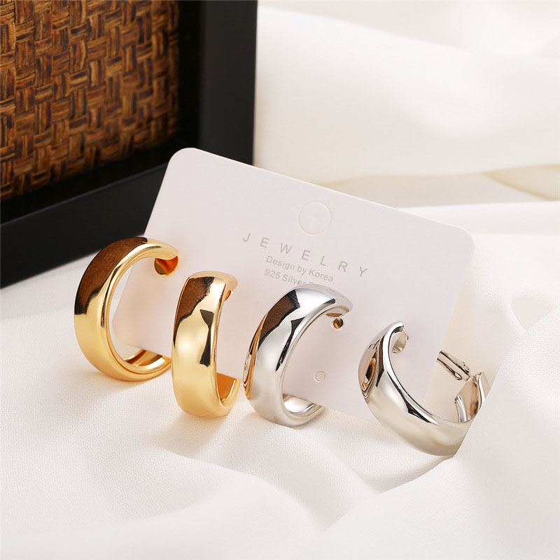 Minimalist Ins Personality Creative Letter C Metal Earrings Distributor