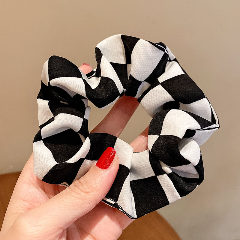 Large Checkered Black And White Sausage Ring