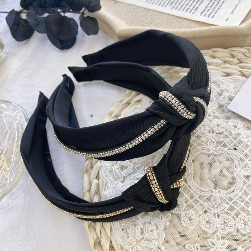 Simple Diamond Stripes With Diamonds In The Middle Knotted Twisted Bow Wide Side Hair Band Supplier