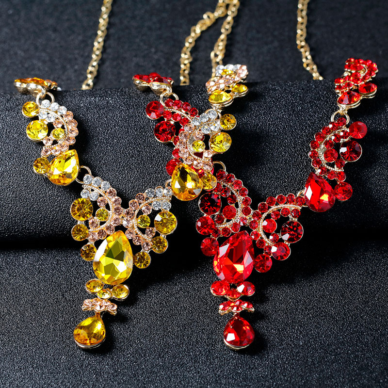 Fashionable Multi-coloured Gemstone Bridal Necklace Set Manufacturer