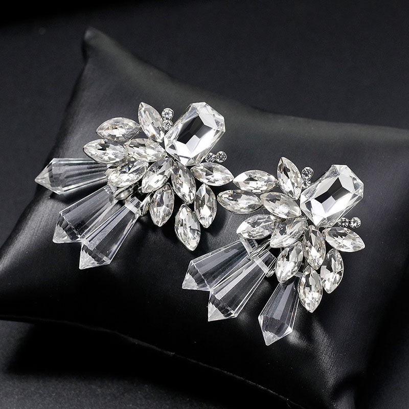 Alloy And Diamond Stud Earrings With Crystals Manufacturer