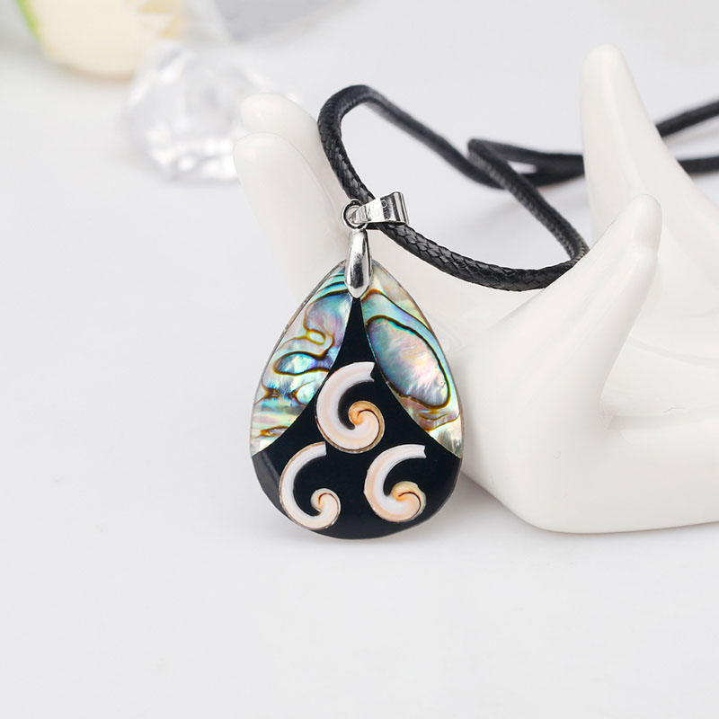 Fashionable Natural Abalone Shell Necklace With Temperament Collarbone Chain Manufacturer