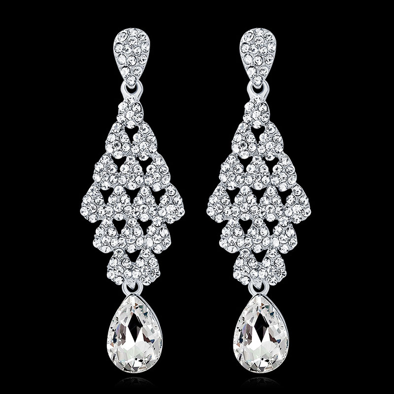 Hundreds Of Alloy And Diamond Encrusted Crystal Earrings Earrings Manufacturer