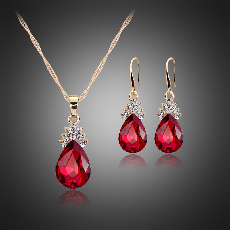 Diamond Encrusted Teardrop Crystal Necklace Set Distributor