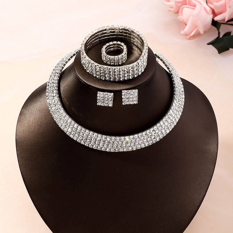 Full Diamond Shiny Jewelry Set Elegant Rhinestone Square Earrings Necklace Supplier