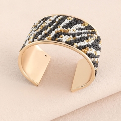 Alloy Wide Black And White Bead Bracelet Supplier