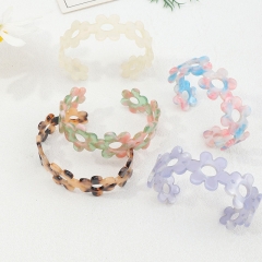 Acrylic Bracelet Gradient Dreamy Colorful Small Flower Bracelet Supplier