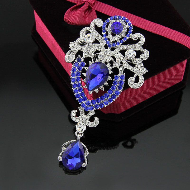 Fashion Crown Crystal Corsage Pendant Glass Brooch Manufacturer