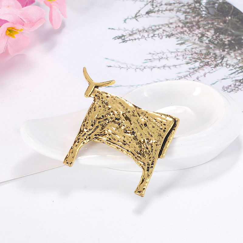 Wholesale Retro Exaggerated Personality Zodiac Calf Brooch