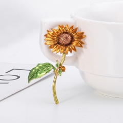 Wholesale Creative Painting Oil Sunflower Brooch Alloy Drip Oil Painting