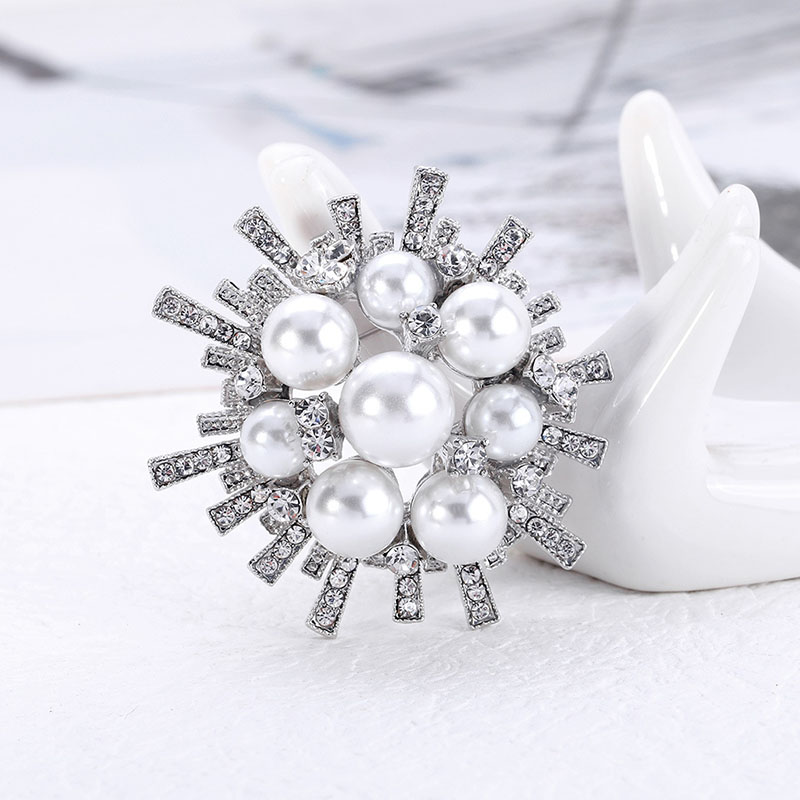 Wholesale Alloy Rhinestone Pearl Sunflower Brooch