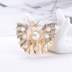 Wholesale Butterfly Brooch High-grade Pearl Corsage