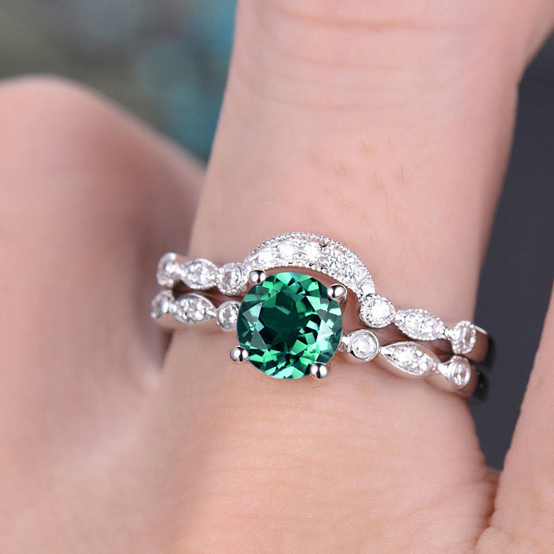 Artificial Emerald Copper Plated Silver Micro-set Zircon Ring Supplier