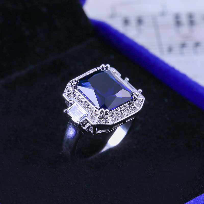 Blue Gemstone Creative Engagement Ring Distributor
