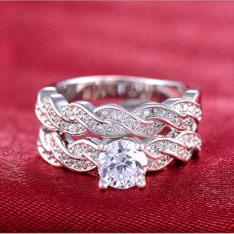 Wholesale Jewelry Twisted Arm Couple Ring Fashion Classic Inlaid Zircon