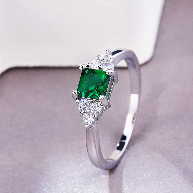 Wholesale Jewelry Emerald Green Zircon Engagement Ring