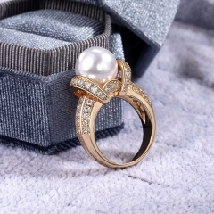 Wholesale Elegant And Elegant Zircon Pearl Gold Plated Ring