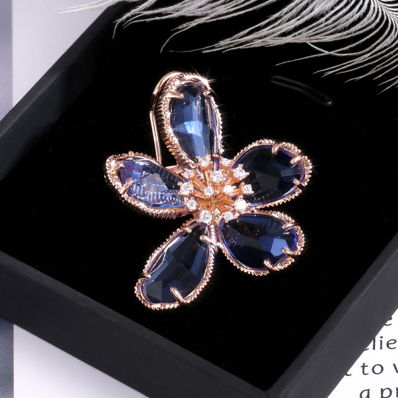 Wholesale Fashion Big Flower Ladies Earrings Highgrade Earrings Silver Pin