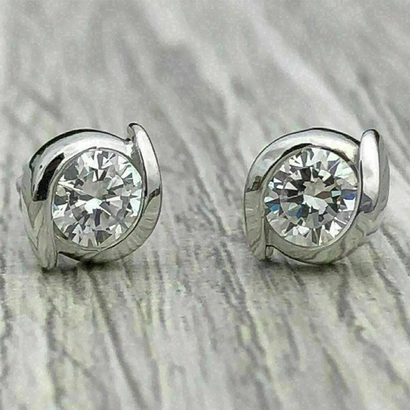 Simple Single Diamond Round Stud Earrings Classic Light Luxury For Men And Women Manufacturer