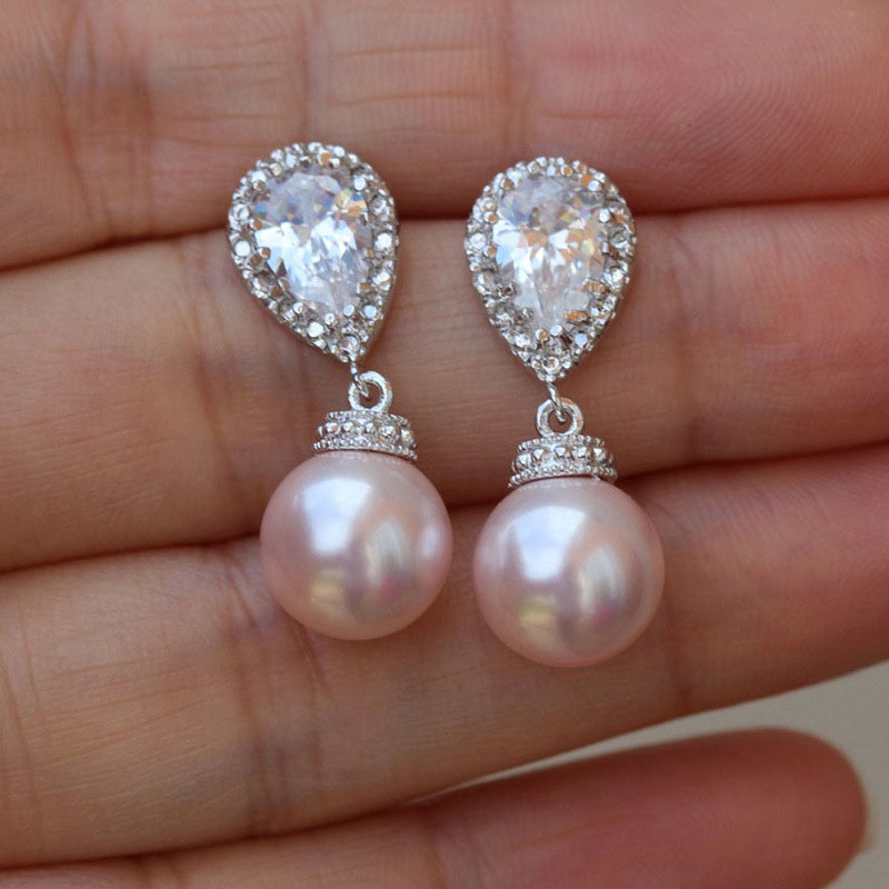 Autumn And Winter Faux Pearl Earrings Fashionable Small Ladies Earrings Manufacturer