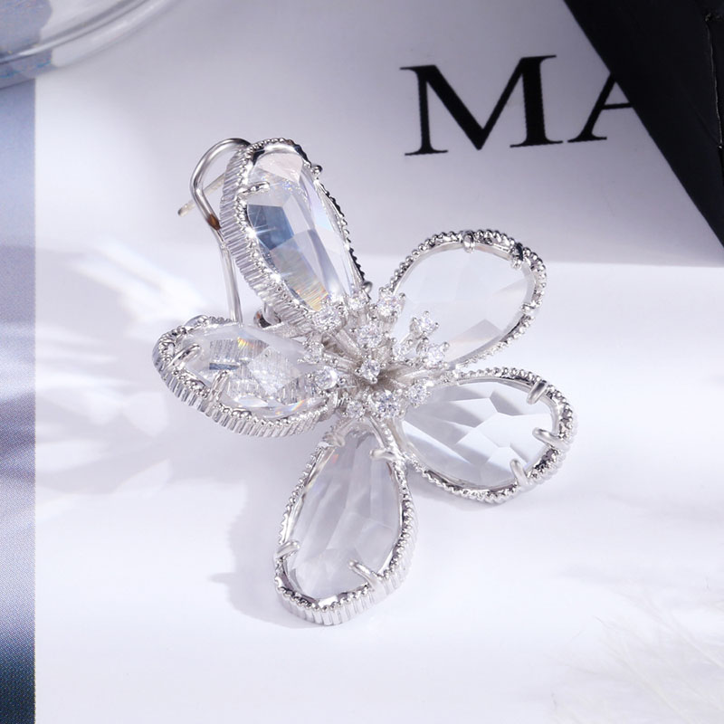 Wholesale Fashion Big Flower Ladies Earrings Highgrade Earrings Silver Pin