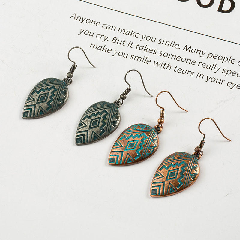 Vintage Do-over Love Drops Engraved Pattern Alloy Earrings Distributor