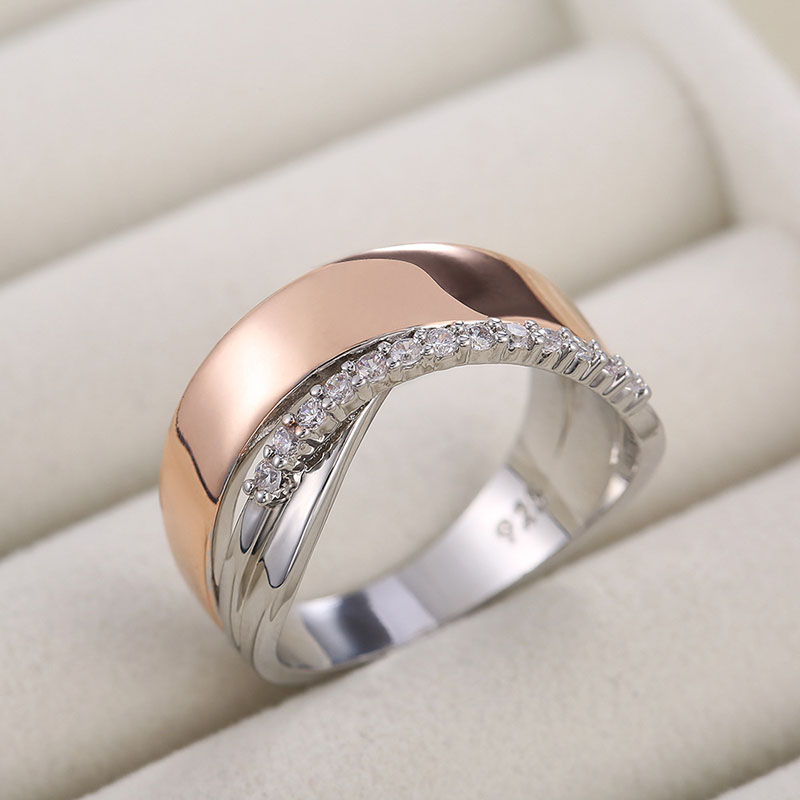 Creative Geometric Lines Intertwined With Zircon Rings Distributor