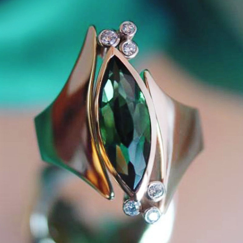 Exquisite Green Zircon With Horse's Eye Copper Plated Rose Gold Engagement Ring Distributor