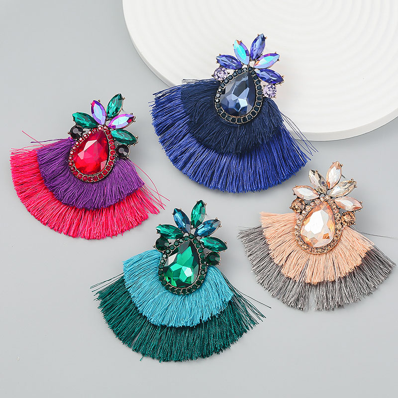 Fashion Color Diamond Alloy With Diamond Glass Diamond Floral Tassel Earrings Manufacturer