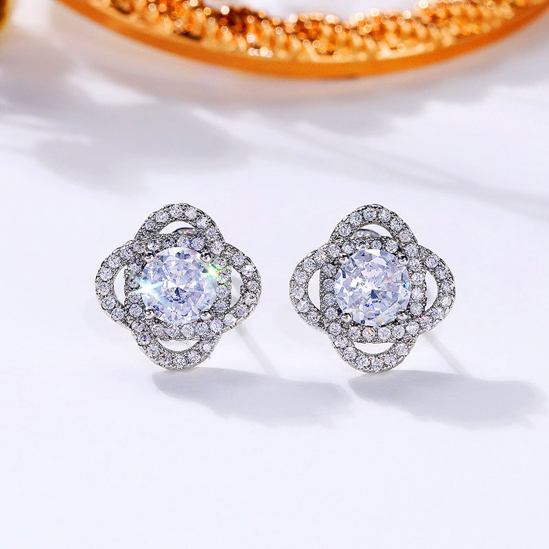 Creative Rotating Flowers Full Of Diamonds Earrings Fashion Supplier
