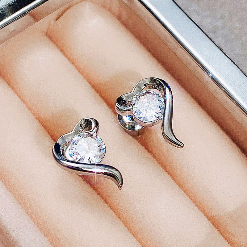 Korean Version Of The Heart Heart-shaped Women's Earrings At First Sight Earrings Supplier