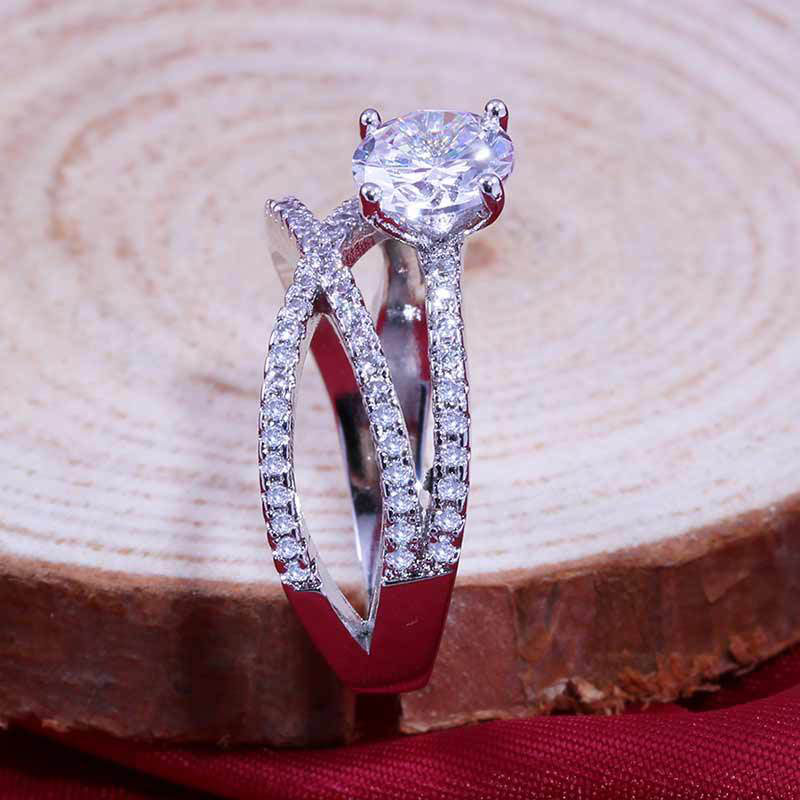 Super Sparkling Zircon With Diamonds Beautiful Double Twisted Engagement Ring Supplier