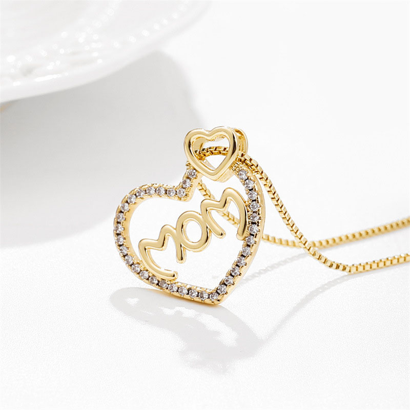 Mother's Day Jewelry For Women Heart-shaped Mama Pendant Necklace Manufacturer