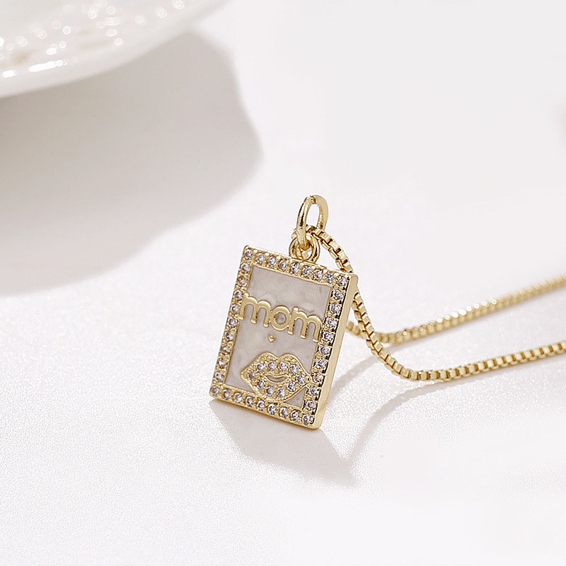 Red Lip Mama Pendant Necklace Oil Drip Love Pendant Necklace Mom Mother's Day Jewelry For Women Manufacturer