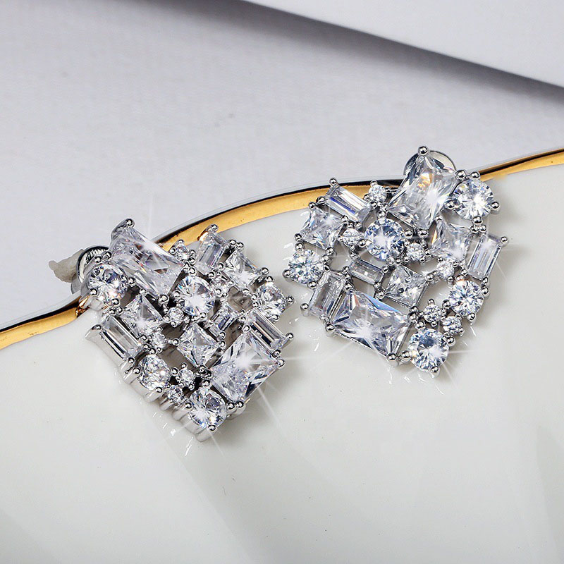 Wholesale Jewelry Exquisite Luxury Zirconia Heart-shaped Earrings