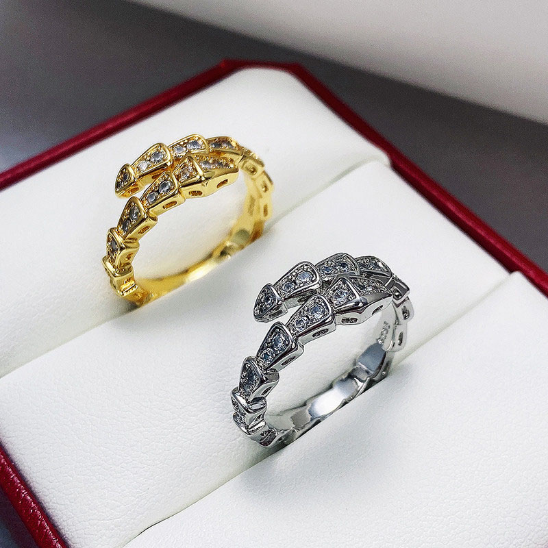 Medusa Python Knuckle Bone Diamond Shaped Three-dimensional Animal Finger Ring Supplier