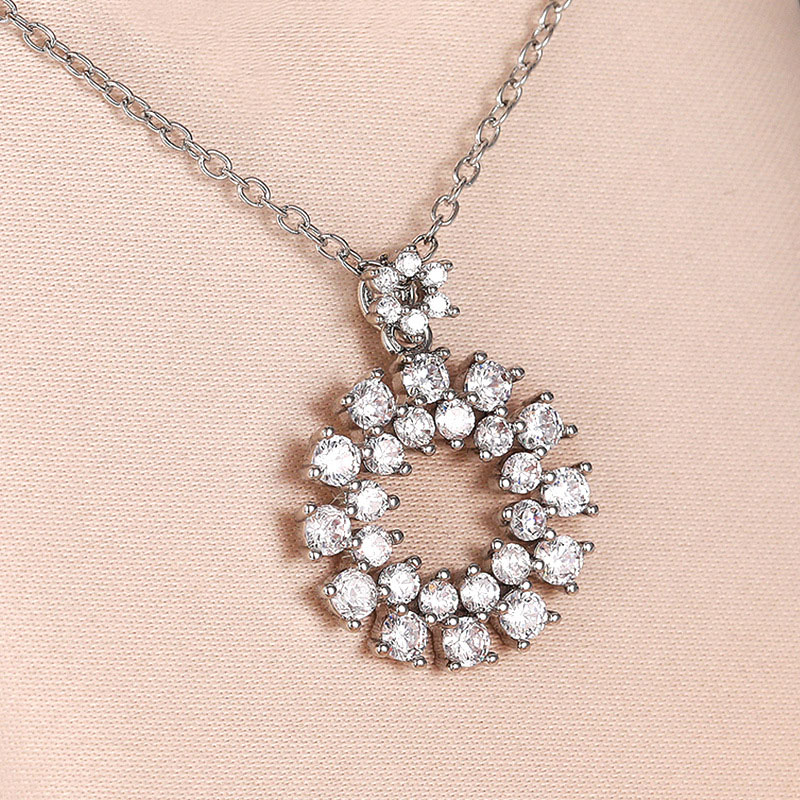 Fashion Simple Wreath Pendant Necklace Micro Zircon Plated White Gold Distributor