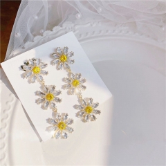 Wholesale Jewelry Delicate And Beautiful Long Earrings With Zirconia Flowers