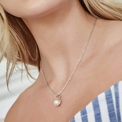 Wholesale Jewelry Geometric 8 Shape Faux Pearl Necklace