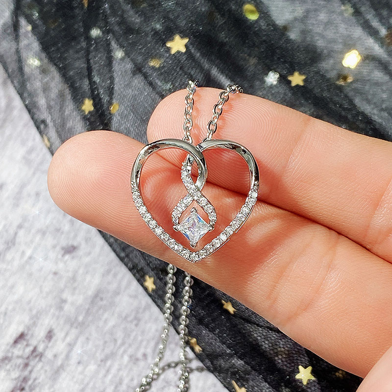 Wholesale Jewelry Simple Sparkling Heart Zirconia Pendant Clasp Chain Necklace