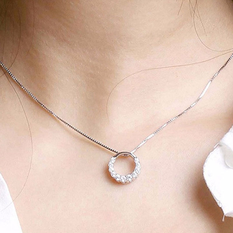 Simple Necklace Fashion Short Hollow Circle Pendant Collarbone Chain Distributor