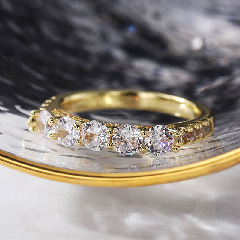 Fashion Single Row Diamond Zircon Ring Distributor