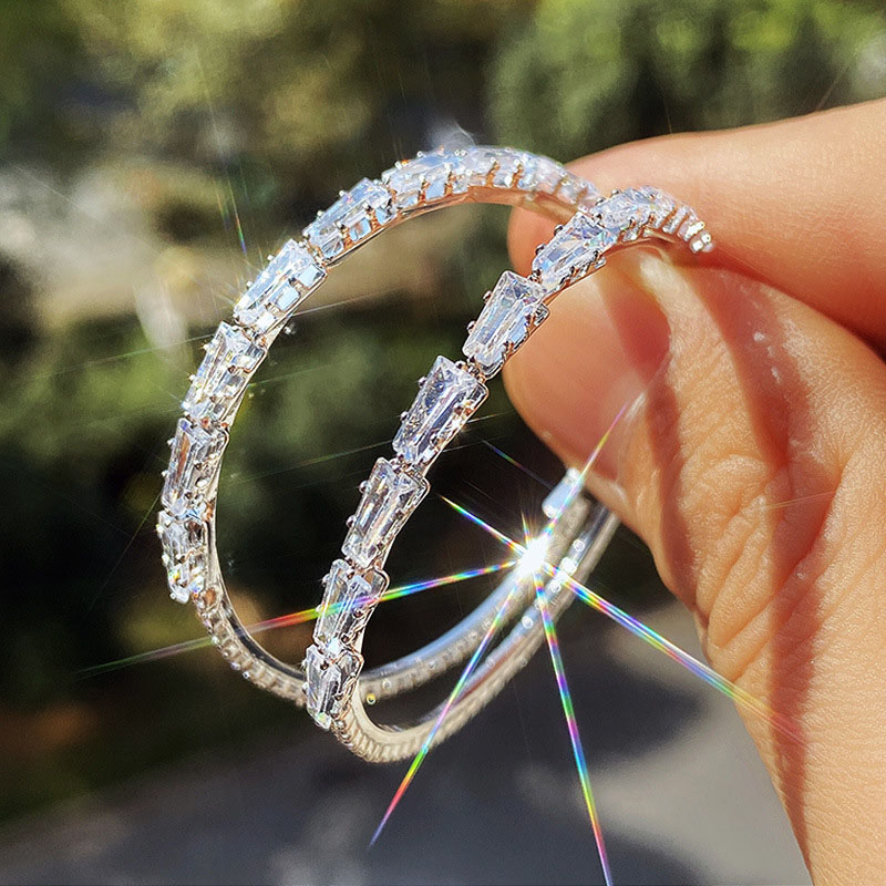 Fashionable Simple Gold Zirconia Earrings Manufacturer