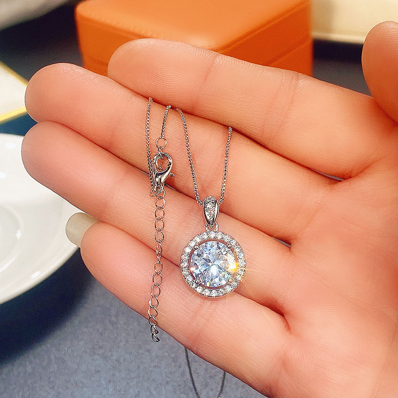 Wholesale Classic Round Zirconia Pendant Necklace With Diamonds