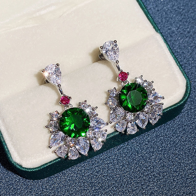 Courtly Set Emerald Green Zirconia Earrings Manufacturer