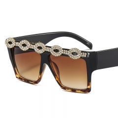 Large Frame Square Fashion Sunglasses Supplier